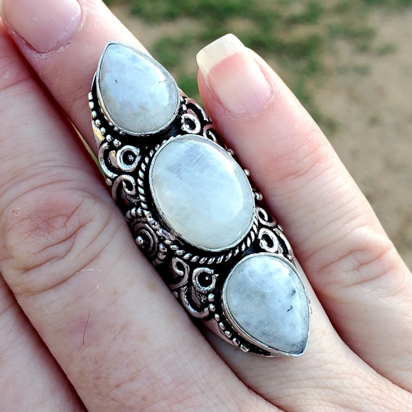 New Rainbow Moonstone 925 Silver Statement Ring. - Picture 8 of 12
